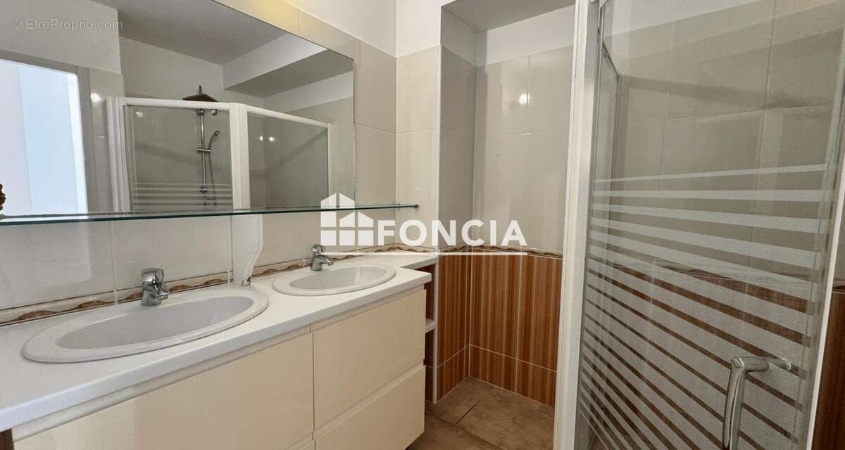 Appartement à LE CRES