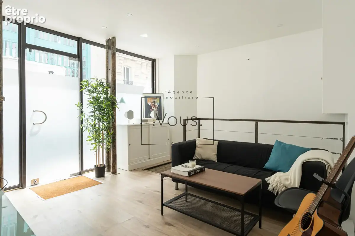 Appartement 3 pièces 79 m² · à Paris-10e · 79 m² · 590 000 €