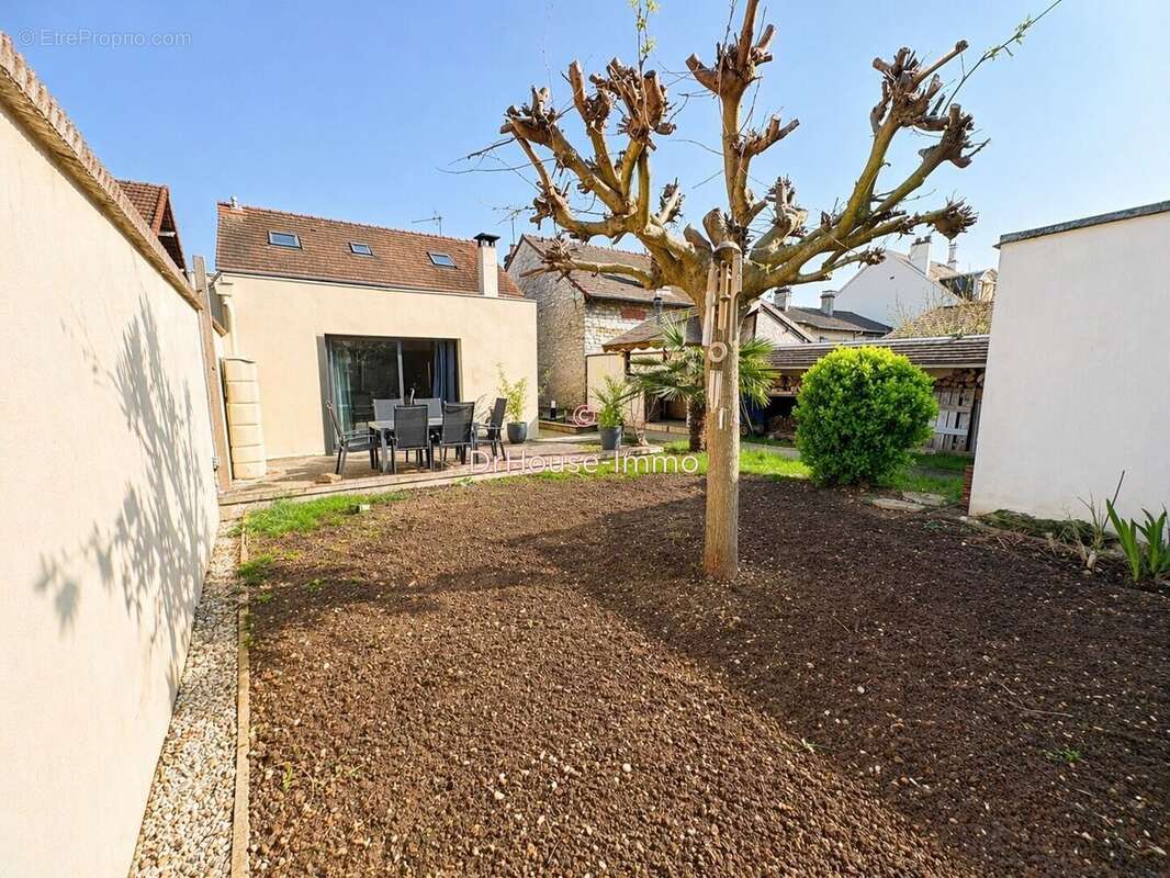 Maison à MANTES-LA-JOLIE