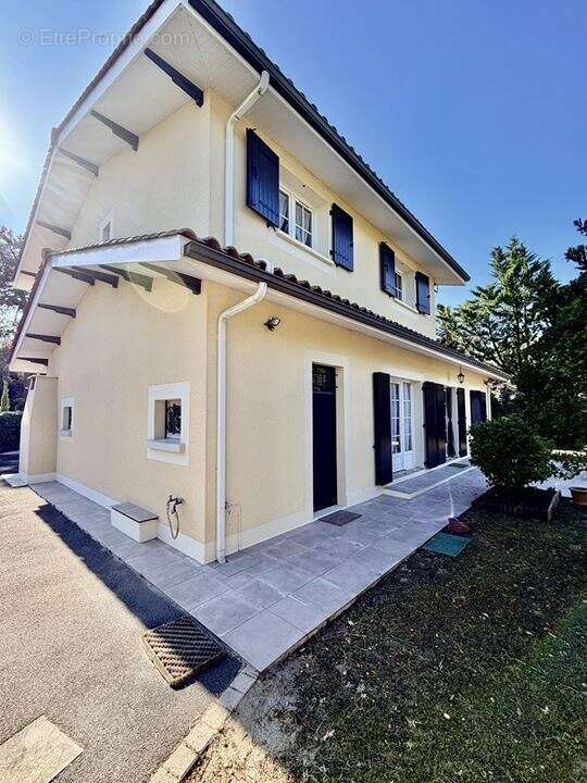 Maison 128 m² à Soulac-Sur-Mer  - photo 6