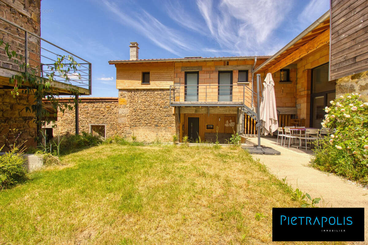Maison 13 pièces 540 m² à vendre à Macon (71000) - photo 4