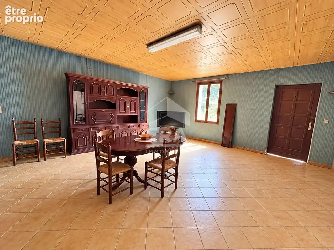 Maison à vendre à Bourg - 5 pièces, 165 m², terrain 10 434 m² - photo 3