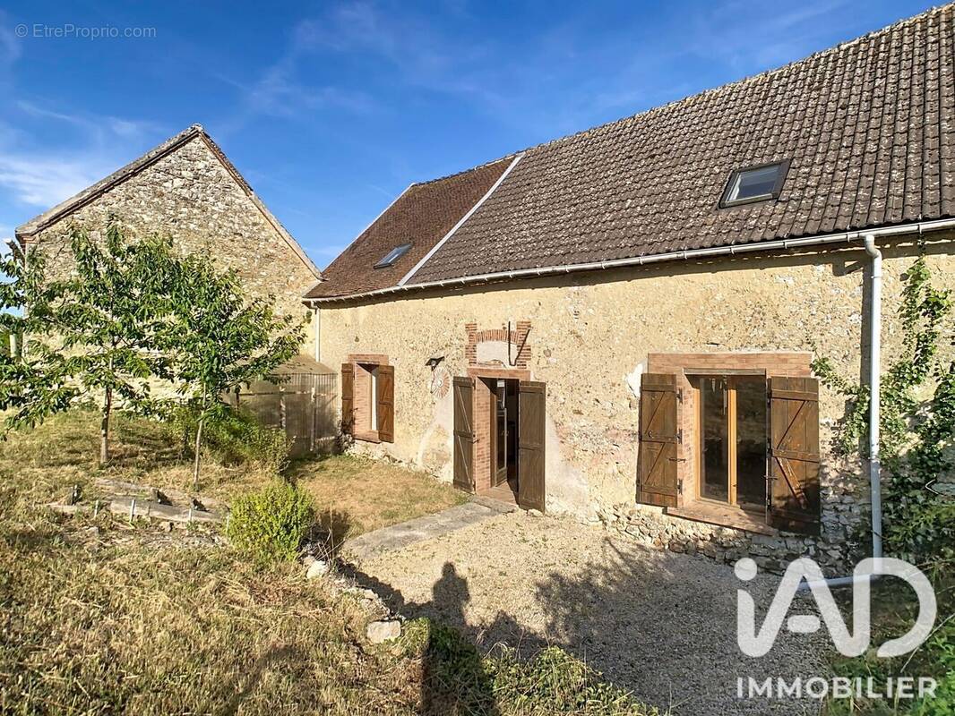 Photo 1 - Maison à BROYES
