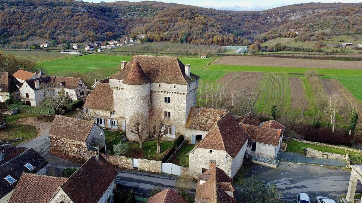 Maison à AMBEYRAC