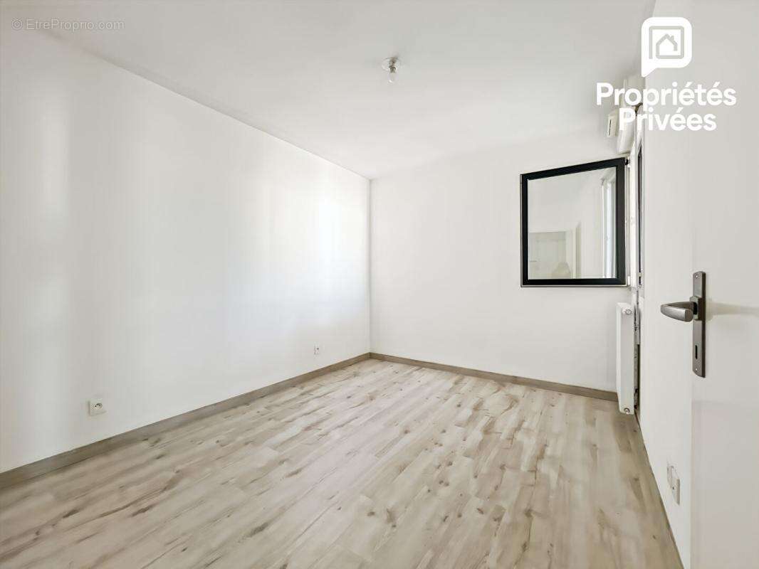 Appartement T3 avec terrasse dans une résidence sécurisée au coeur du quartier Courréjean à Villenave-d'Ornon - 63m² - 226 000 - photo 7
