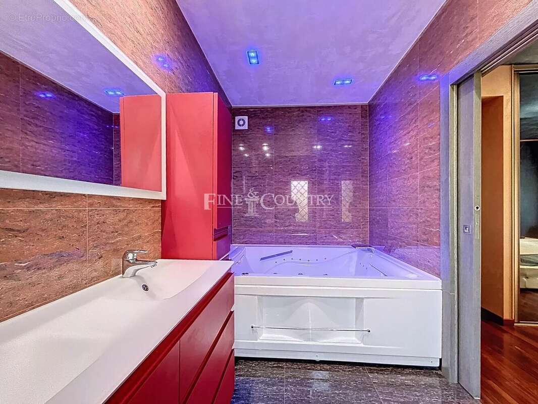 Maison à MANDELIEU-LA-NAPOULE