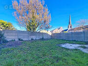 Appartement à COMMANA