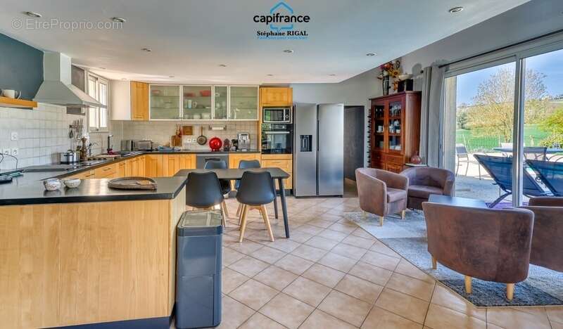 Propriete à vendre 11 pièces MONSEGUR (47) Propriété avec maison et maison d'amis de 260m2 habitables sur 12 757m² de terrain -  - photo 8