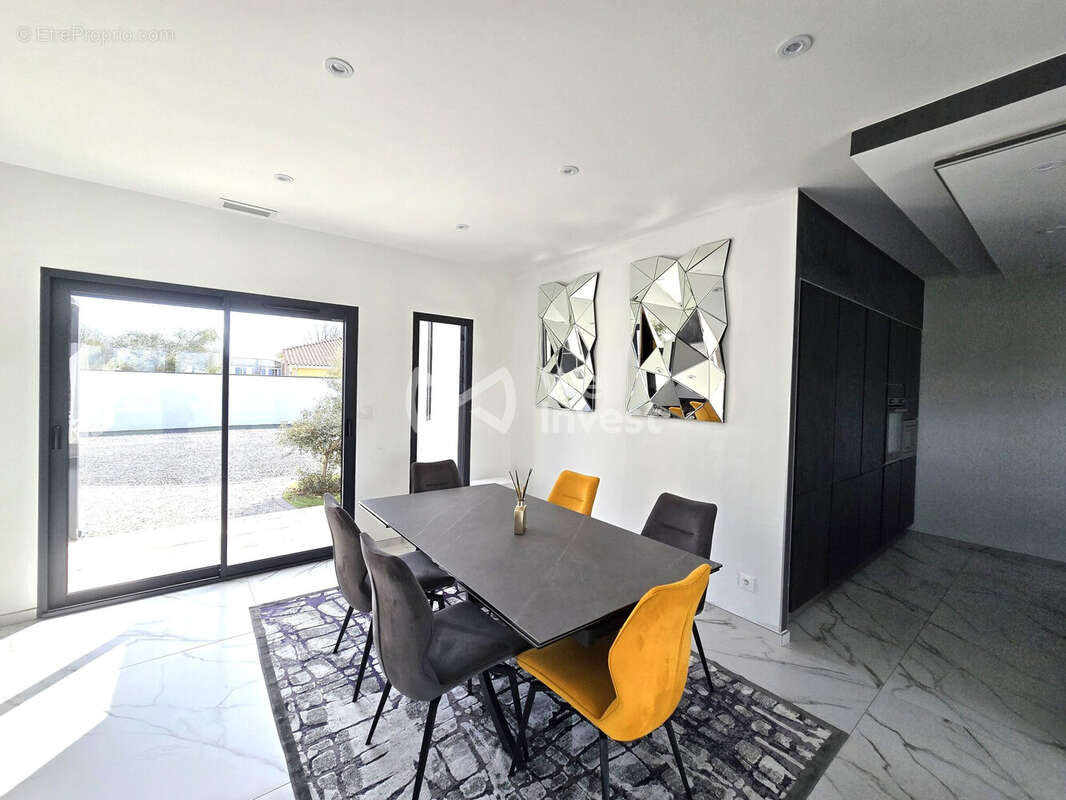 Maison à CASTELSARRASIN