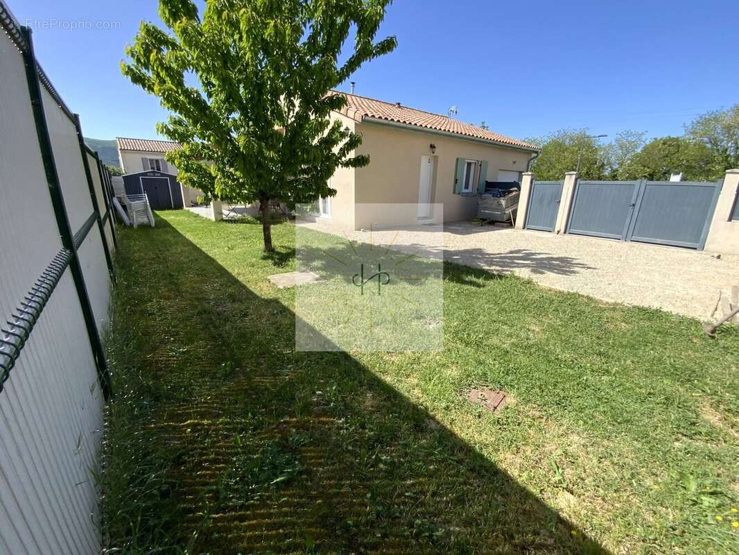 Maison à MONTELIMAR