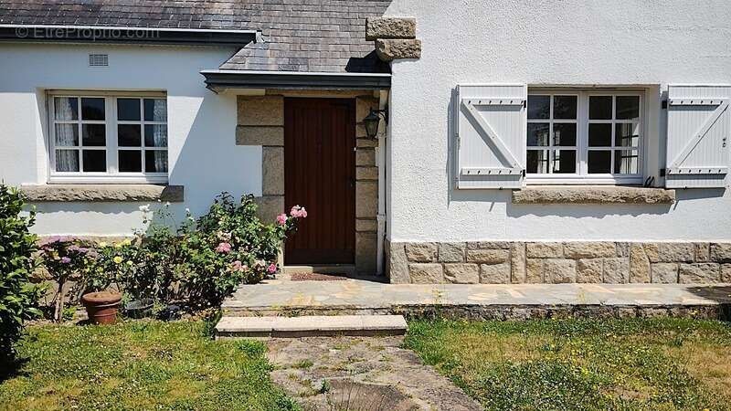Maison à COMBRIT