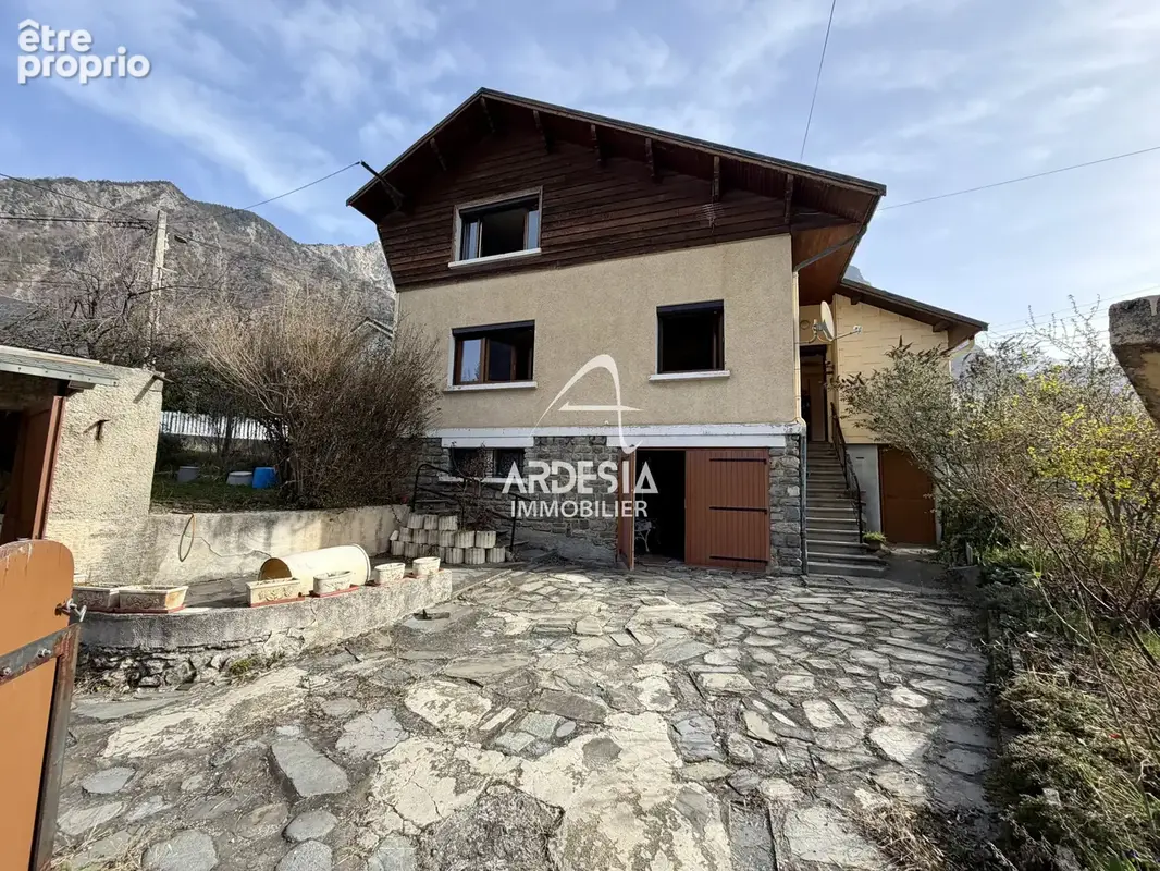 Maison 87 m2   3 chambres   Sous-sol complet   Grand garage   Beau terrain - photo 1