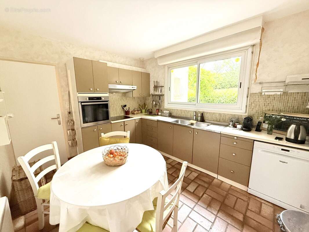 Maison 224 m² à Clermont-Le-Fort  - photo 9
