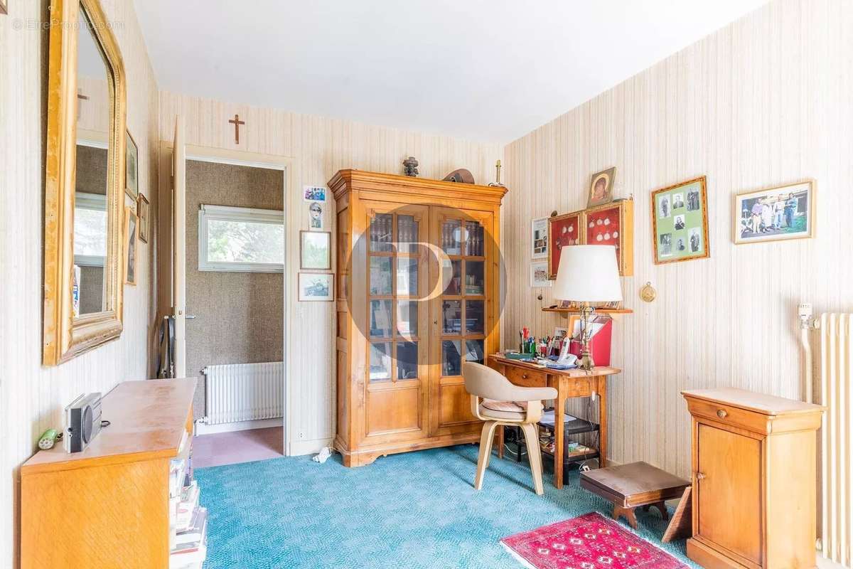 Maison à VERRIERES-LE-BUISSON