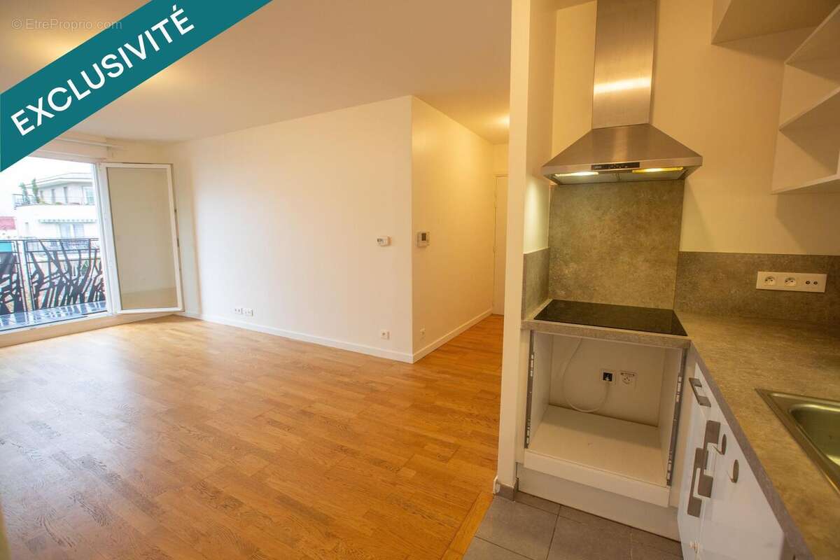 Photo 5 - Appartement à VOISINS-LE-BRETONNEUX