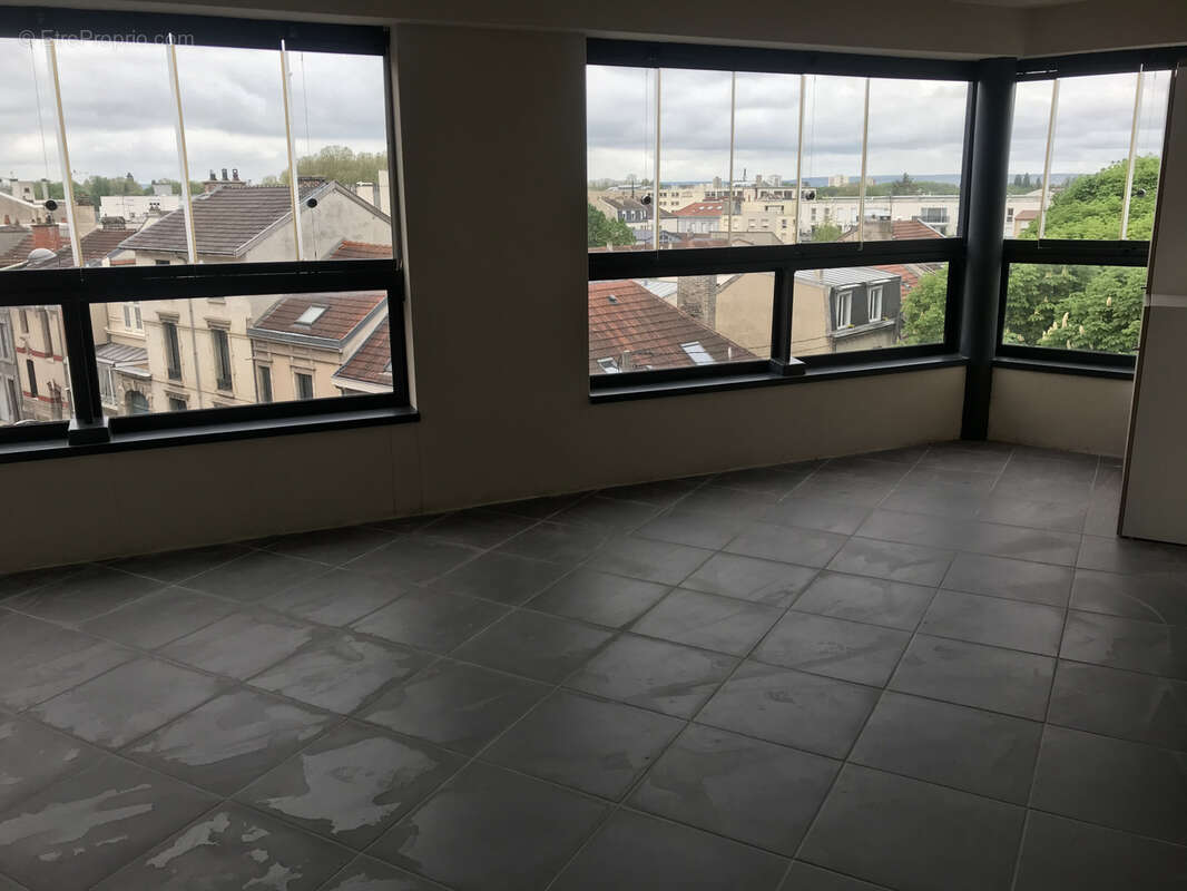 Clairmarais gare centre - appartement moderne type 3 de  75m2 + terrasse  24m2 + parking - photo 4