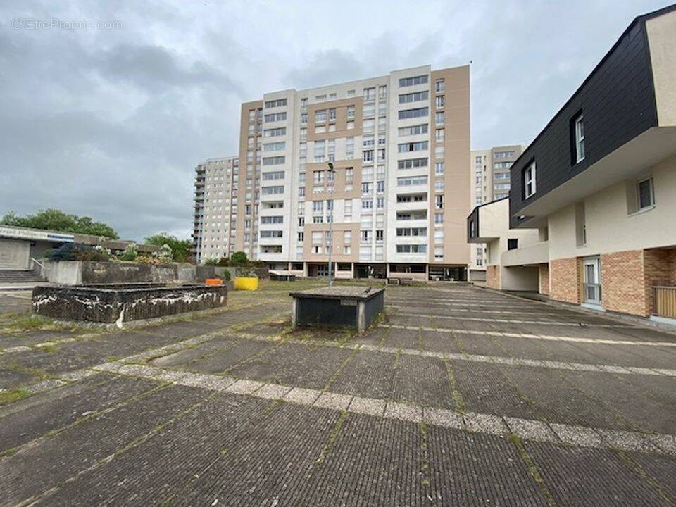 Appartement T4, vendu loué, Orléans, Orléans La Source, - Appartement à ORLEANS