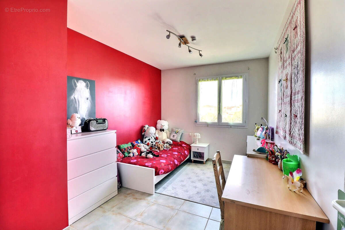 Maison à SAINT-LAURENT-D'AIGOUZE