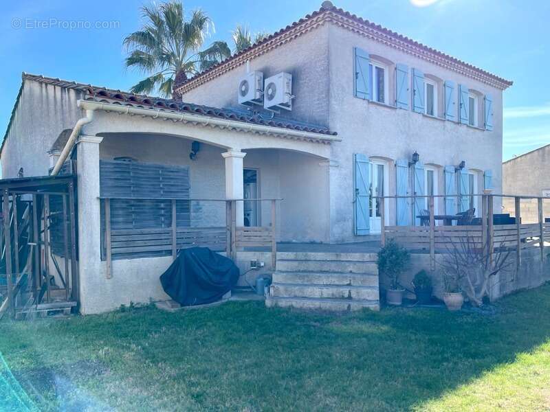 Maison à SAINT-LAURENT-D'AIGOUZE