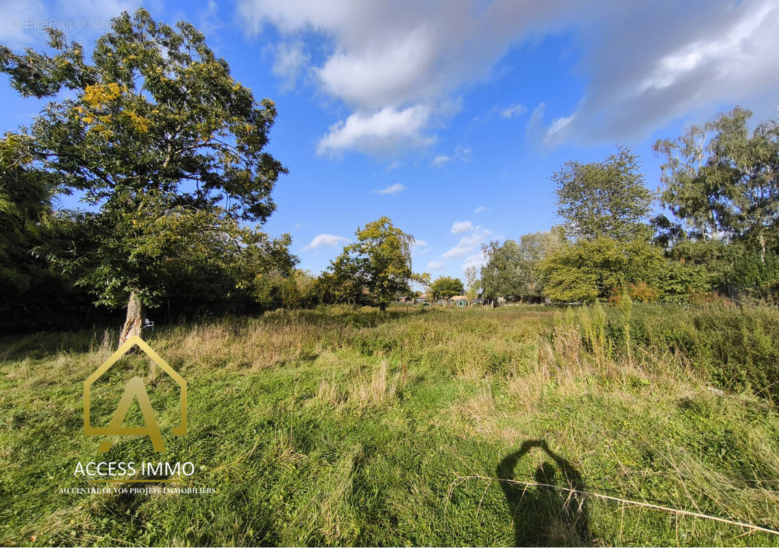 Terrain à FRESNES-SUR-ESCAUT