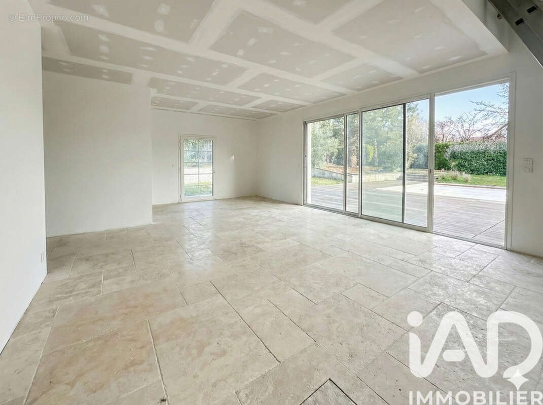 Photo 2 - Maison à MALAY-LE-GRAND