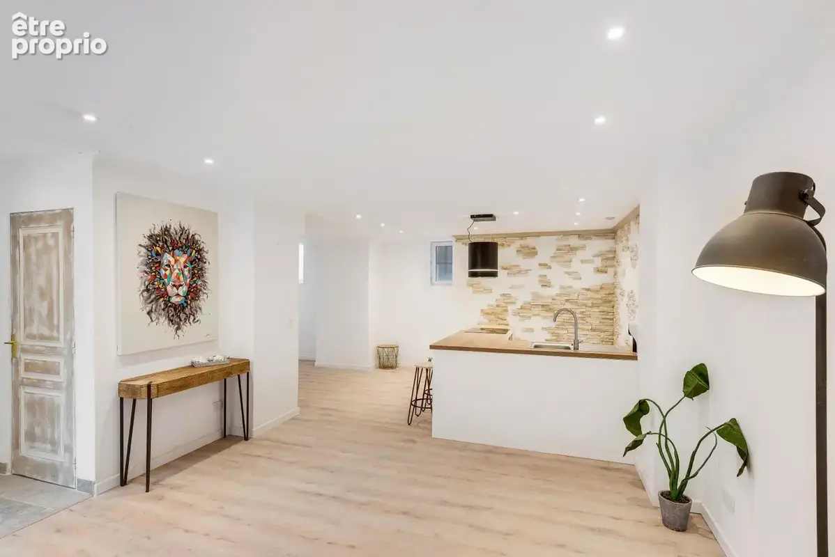 Fréjus centre historique - Appartement 81 m2 entièrement rénové - photo 2