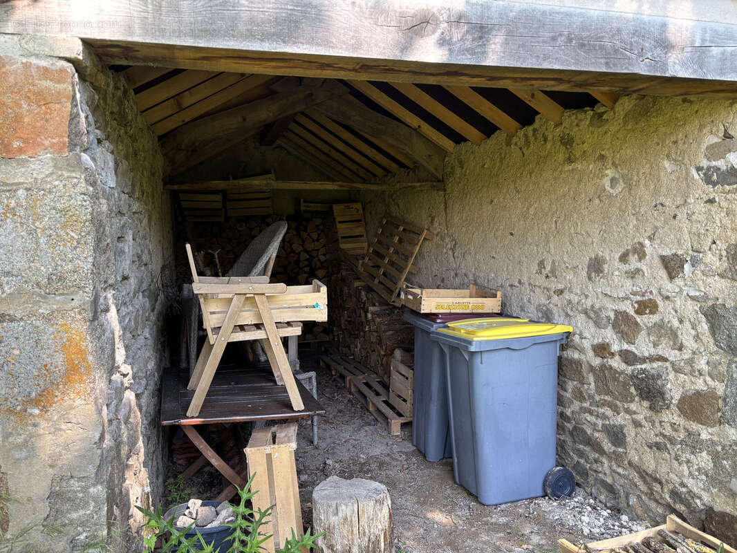 Maison à LOUROUX-DE-BEAUNE