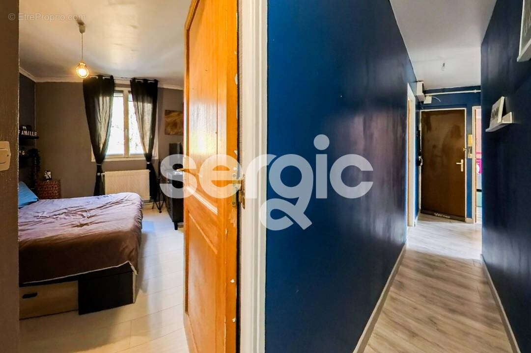 Appartement à SAINTE-GENEVIEVE-DES-BOIS