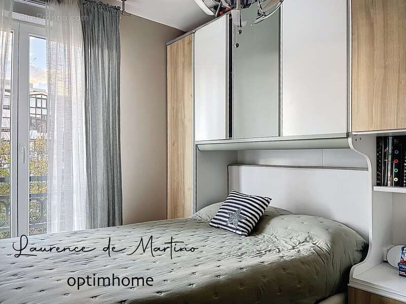 Appartement à LA GARENNE-COLOMBES