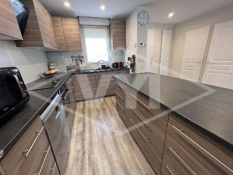 Maison à COMBS-LA-VILLE