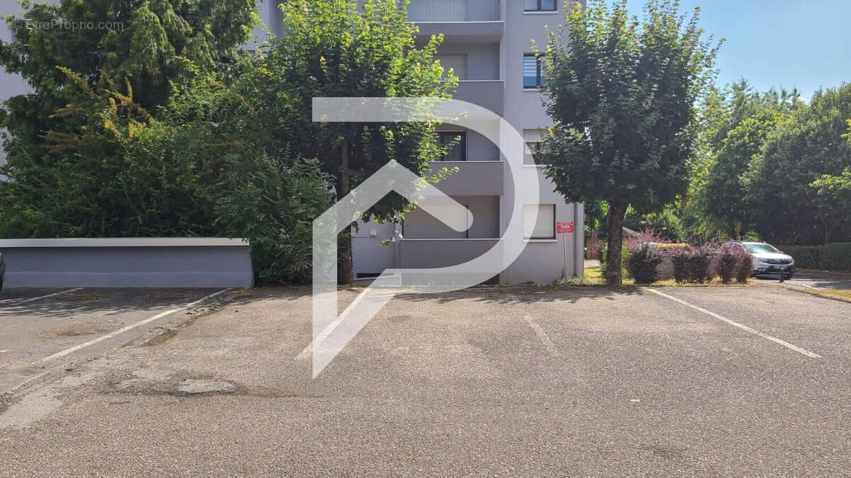 Parking à VILLERS-LES-NANCY