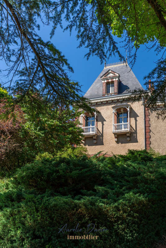 Maison à VERNOU-SUR-BRENNE