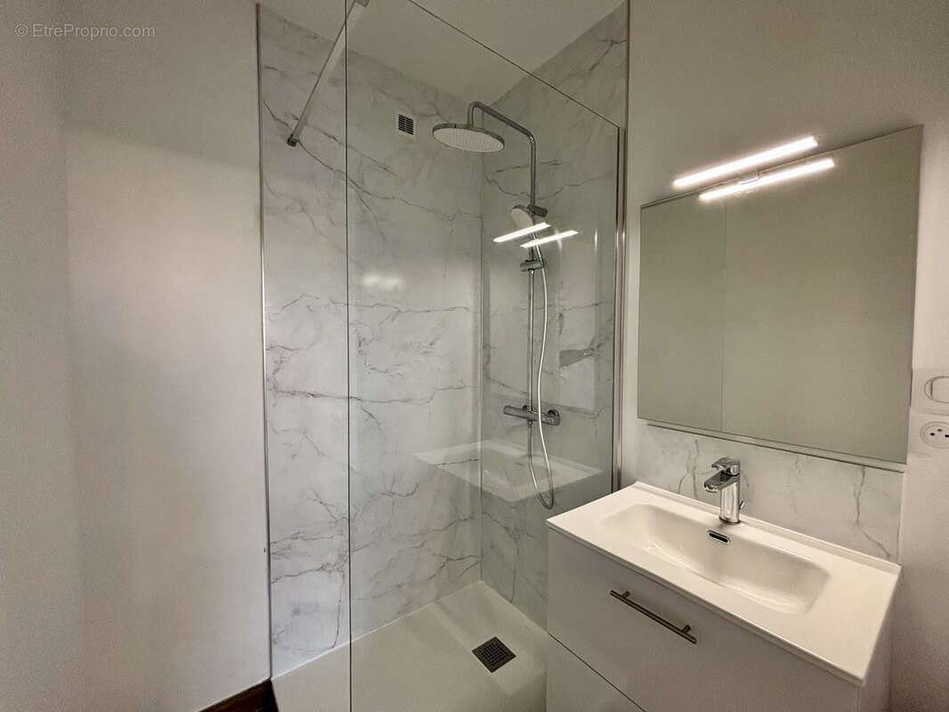 Appartement de 65m2 + parking + cave - photo 6