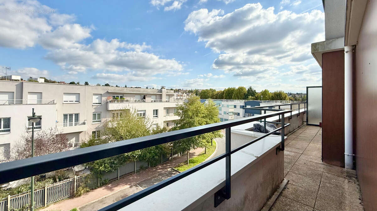 Appartement à CORBEIL-ESSONNES