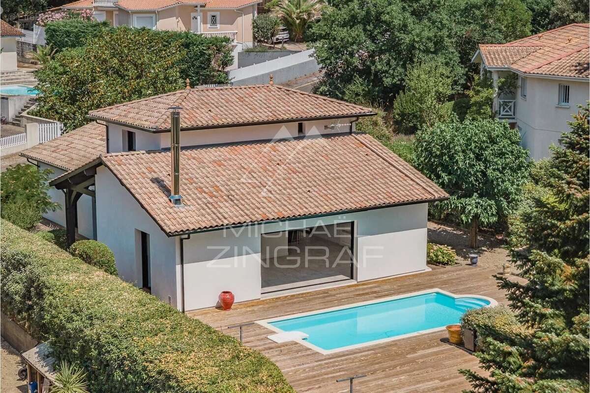 Maison à LE BOUSCAT