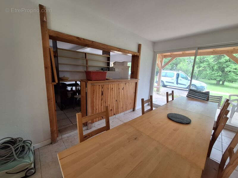 Maison à MAYRINHAC-LENTOUR