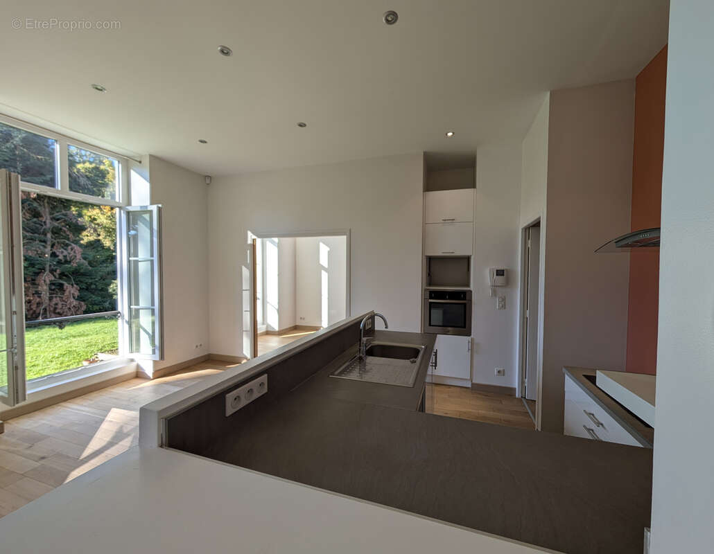 Appartement à SAINT-JEAN-DE-BRAYE