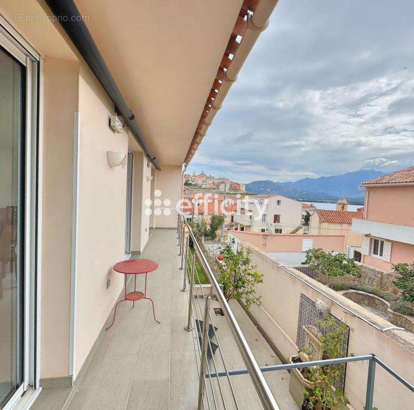 Appartement à CALVI