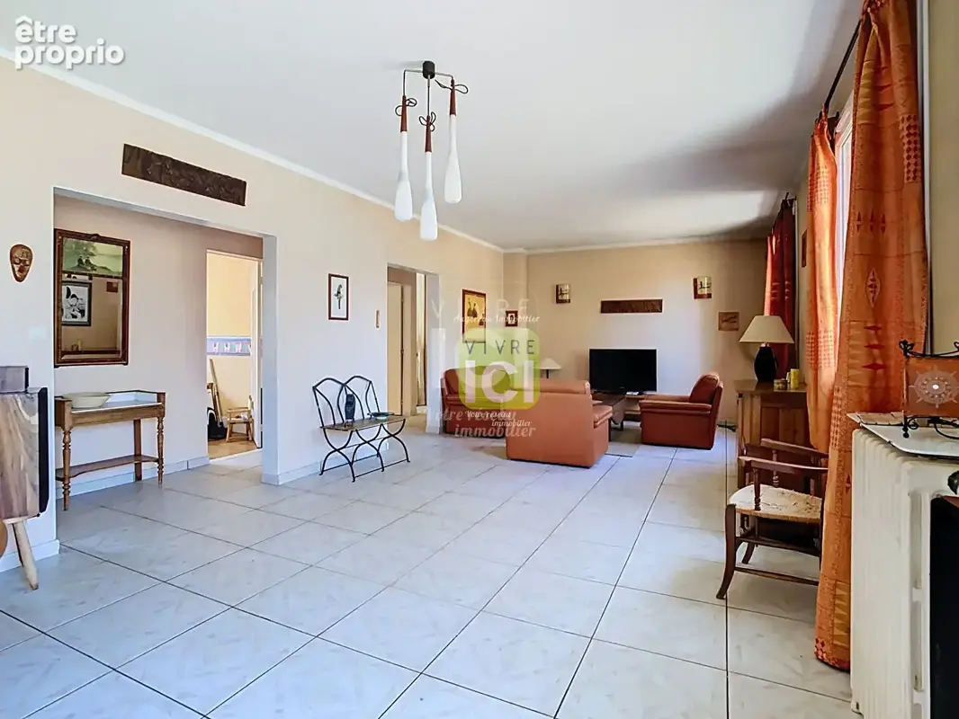 Maison à fort potentiel , atelier 60 m² , jardin ,combles aménageables - photo 5