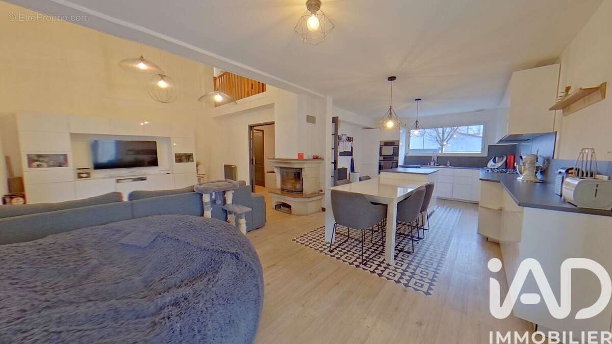 Photo 3 - Maison à LIEUSAINT