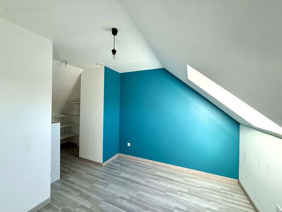 Maison à CHATENAY-SUR-SEINE