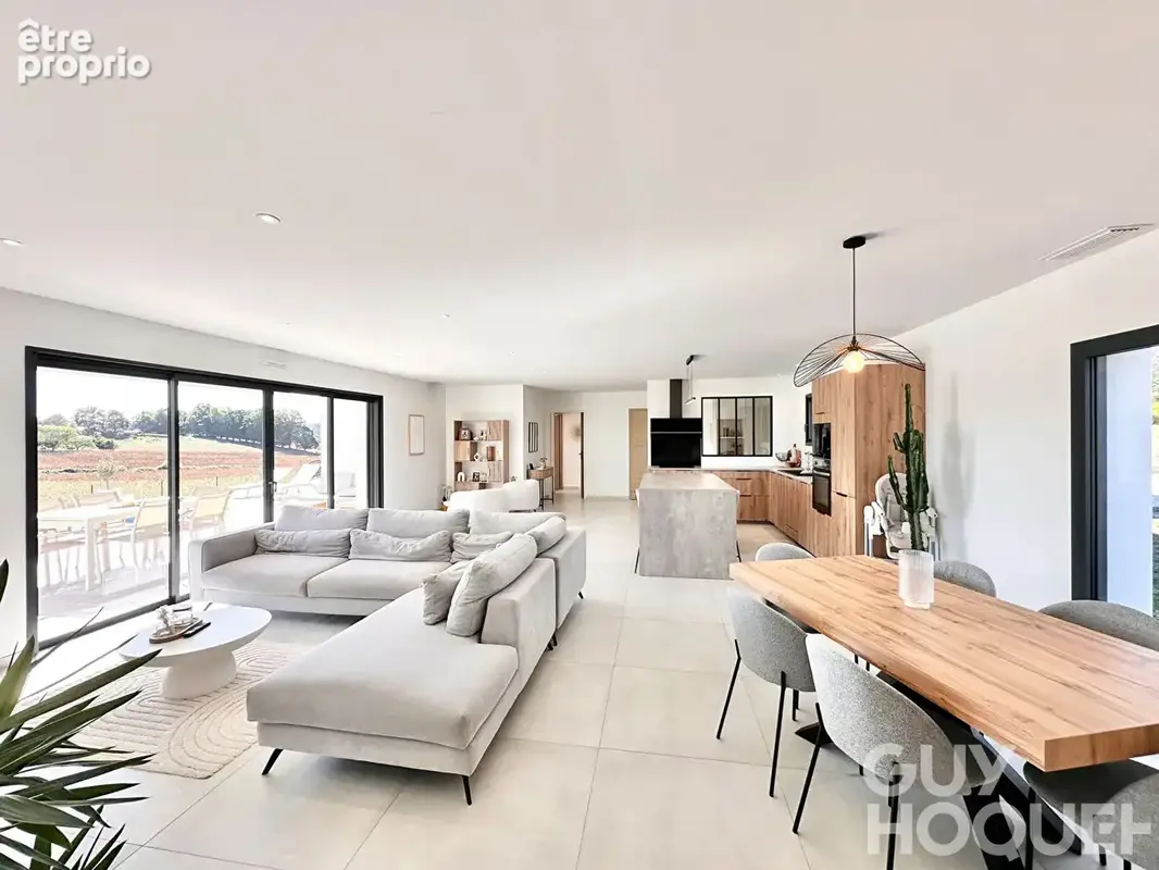Maison contemporaine de 143 m² avec piscine et vue Pyrénées sur ORTHEZ - photo 4
