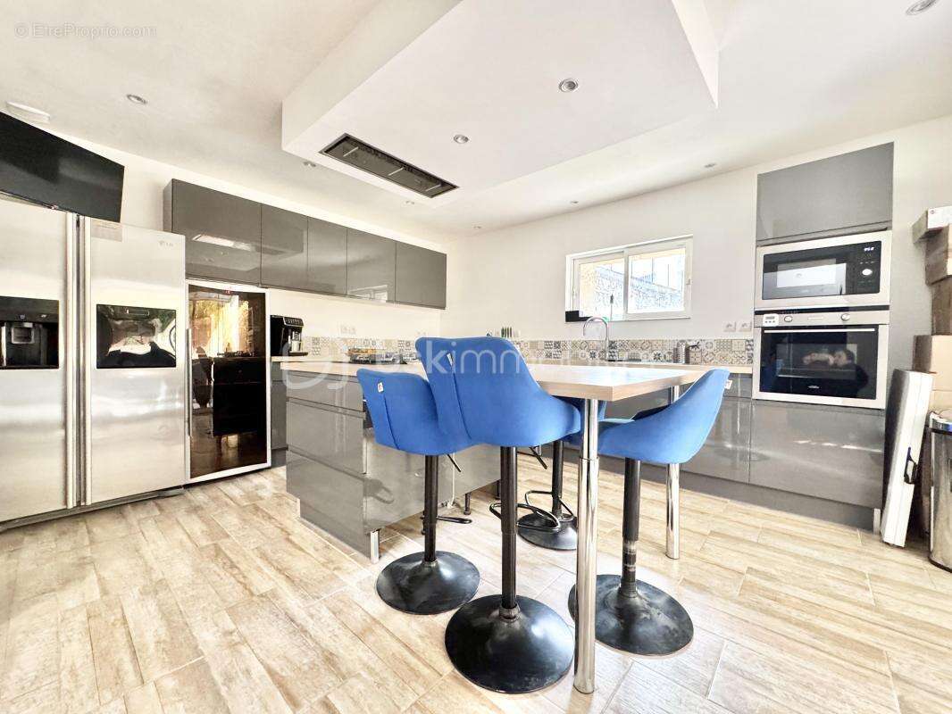 Maison à SAINT-CHINIAN