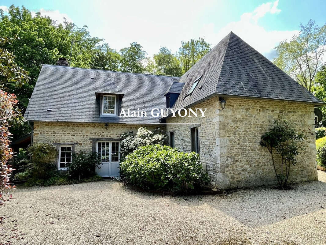 Maison à PONT-L'EVEQUE