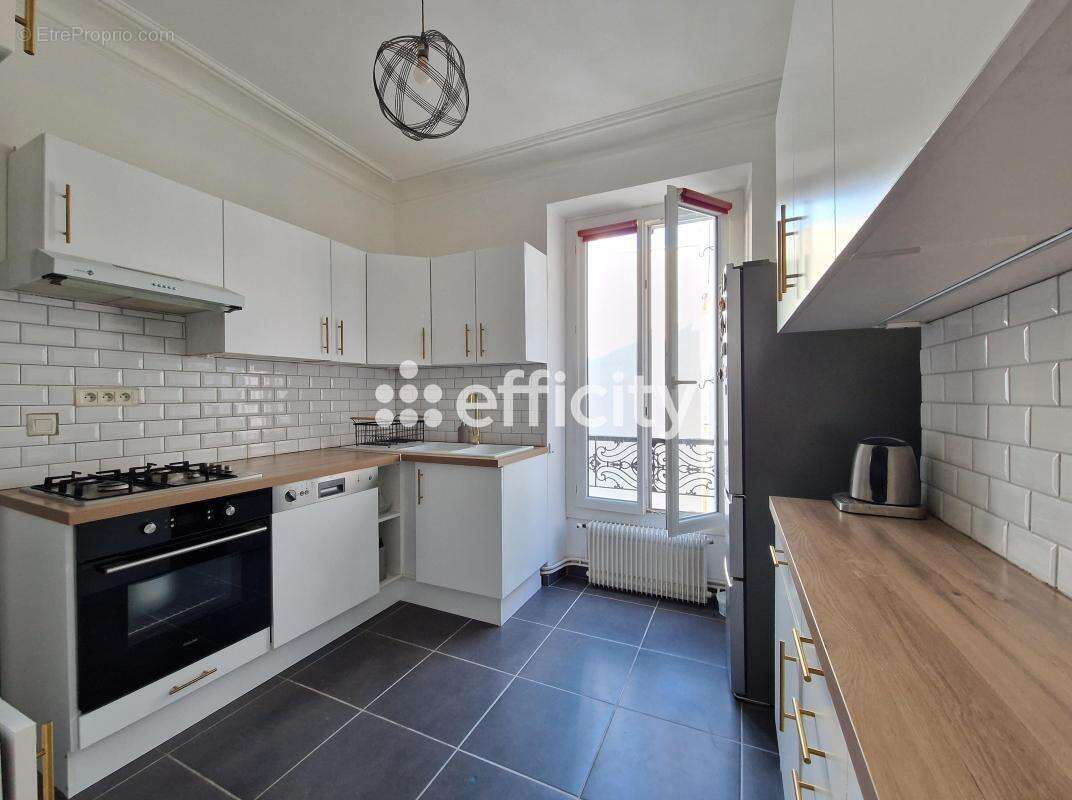 Appartement à ASNIERES-SUR-SEINE