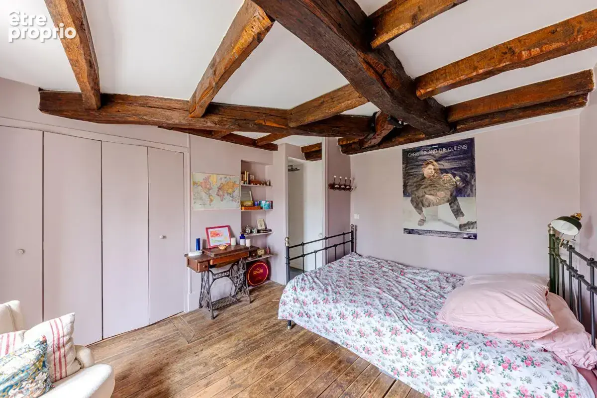 Propriété entièrement rénovée  au coeur du village - photo 14