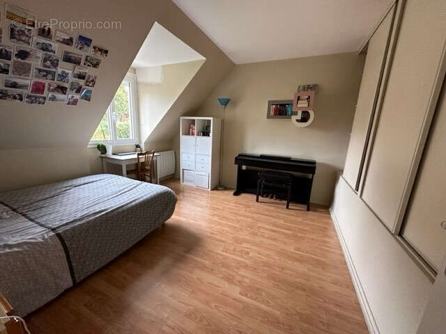 Maison à BURES-SUR-YVETTE