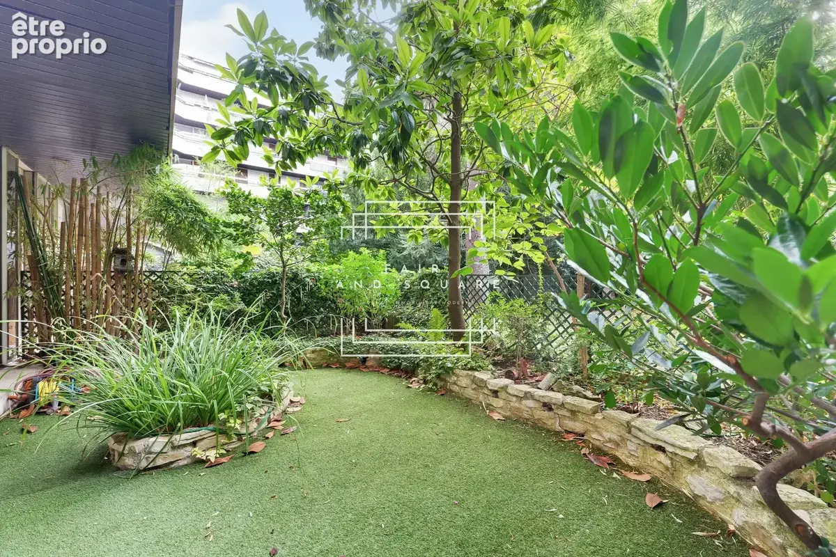 Appartement à NEUILLY-SUR-SEINE