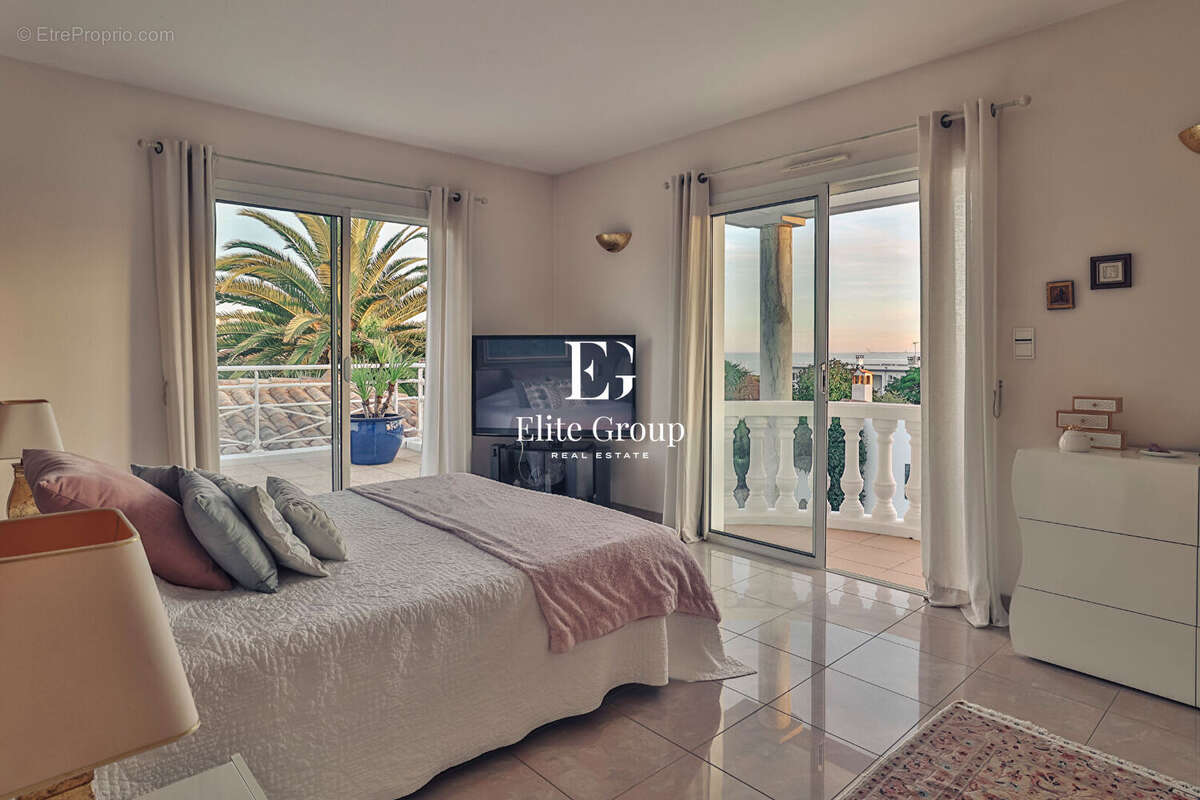 Maison à VAUX-SUR-MER