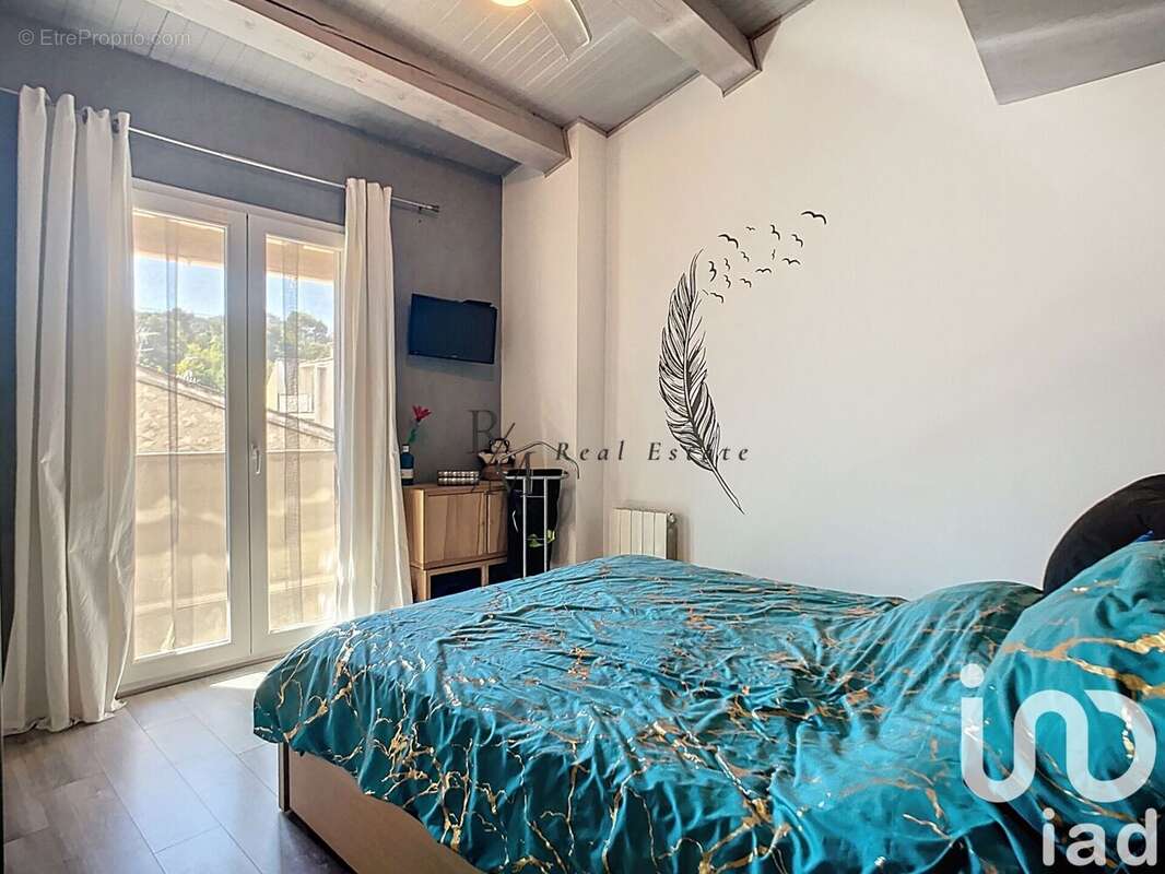 Photo 6 - Maison à LA ROQUE-D&#039;ANTHERON